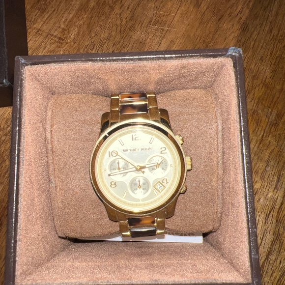 Michael Kors Watch - Picture 1 of 4
